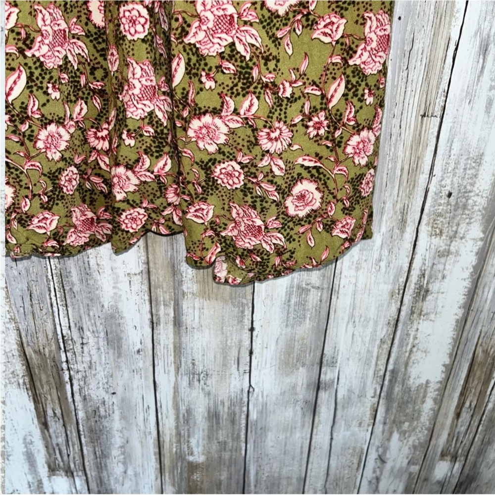 Jessica Simpson Green Floral Popover Blouse - Picture 3 of 5